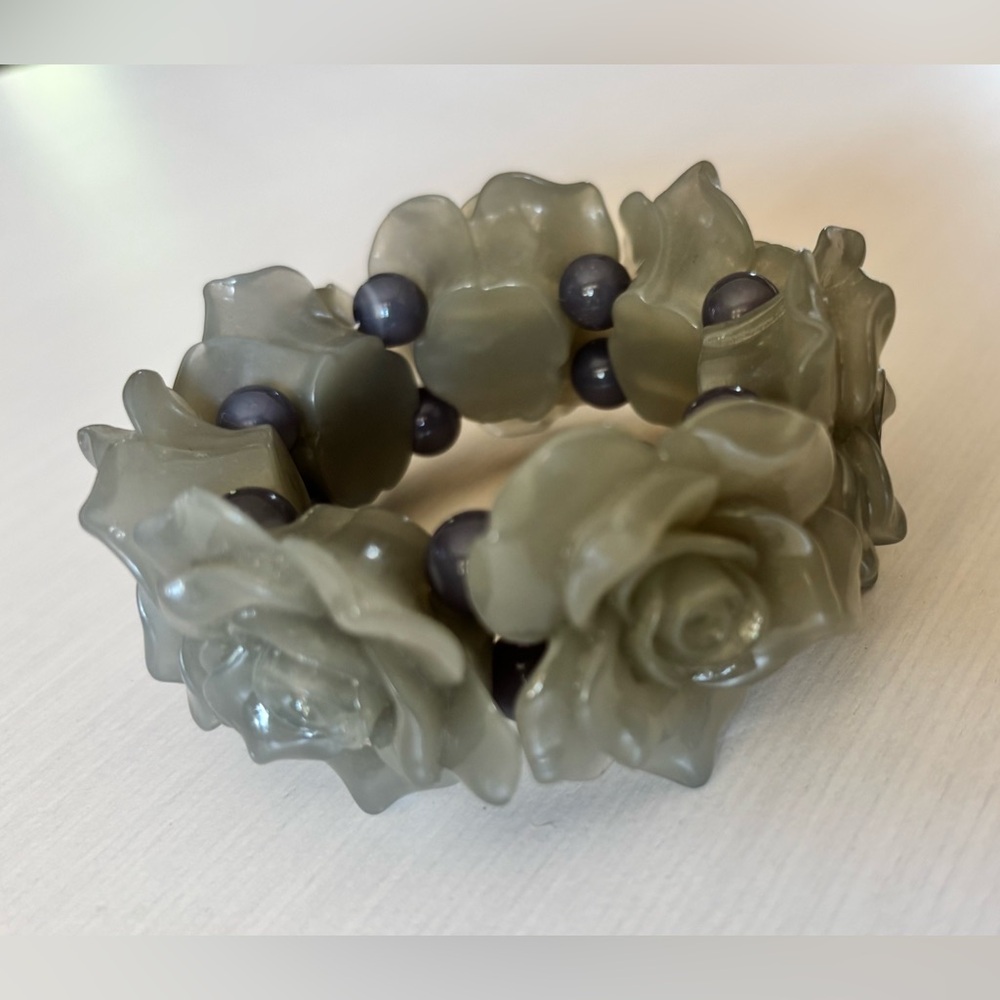 Anthropologie Grey Floral Bracelet with Charcoal Beads